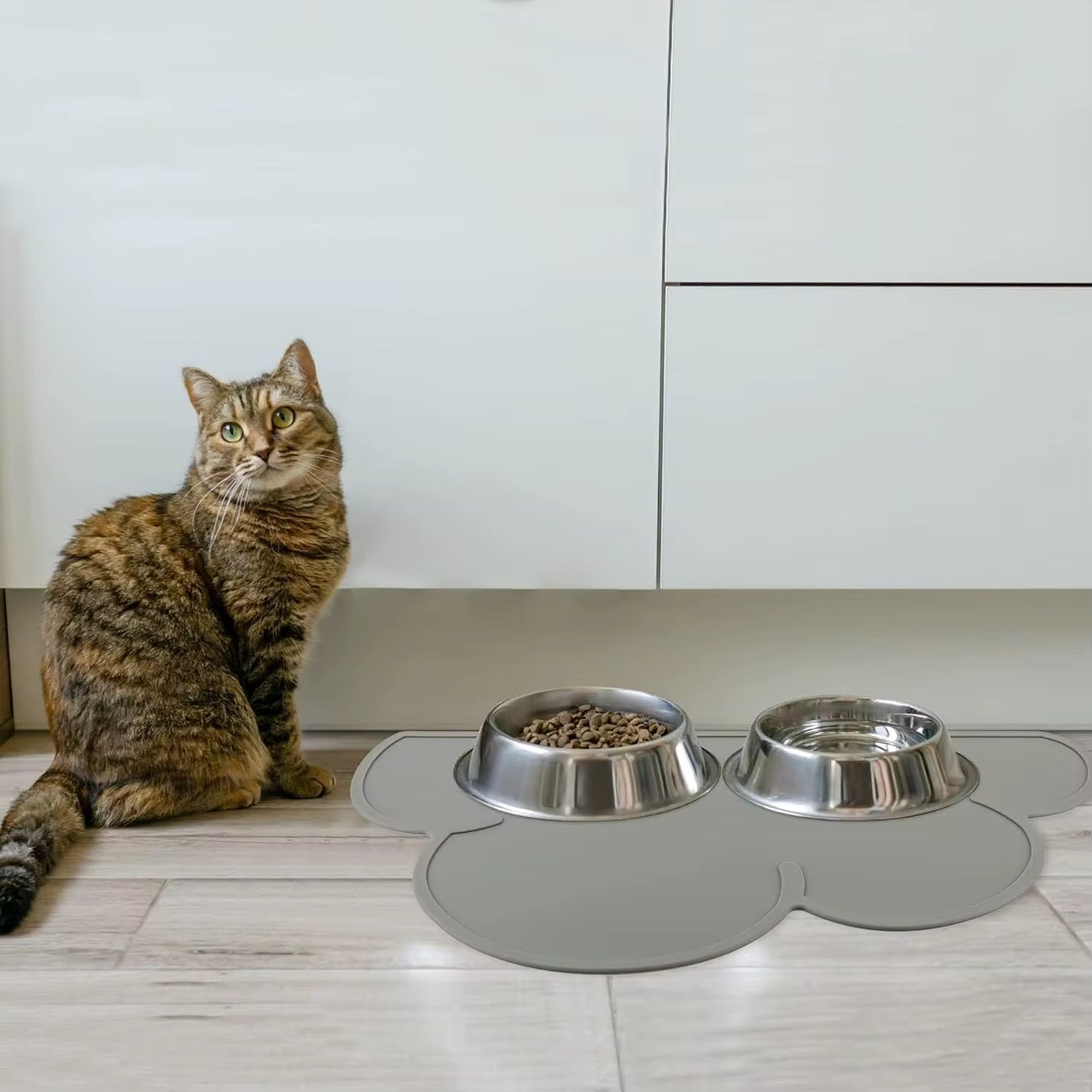 Cloud-Shaped Silicone Pet Food Mat – Anti-Slip & Waterproof