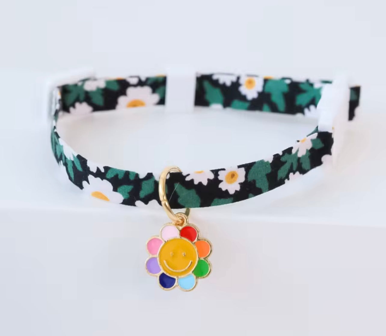 Silent Cat Collar with Pendant - Adjustable & Stylish | Petcore.Ke