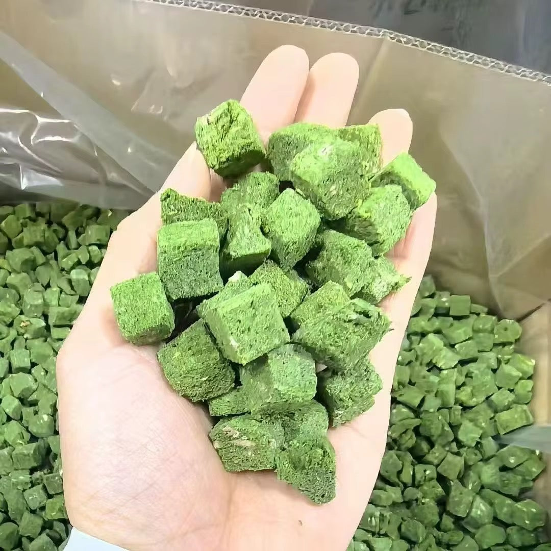 Furzo Freeze Dried Cat Grass Cubes for Cats & Dogs | High Protein Natural Treats Kenya -100g