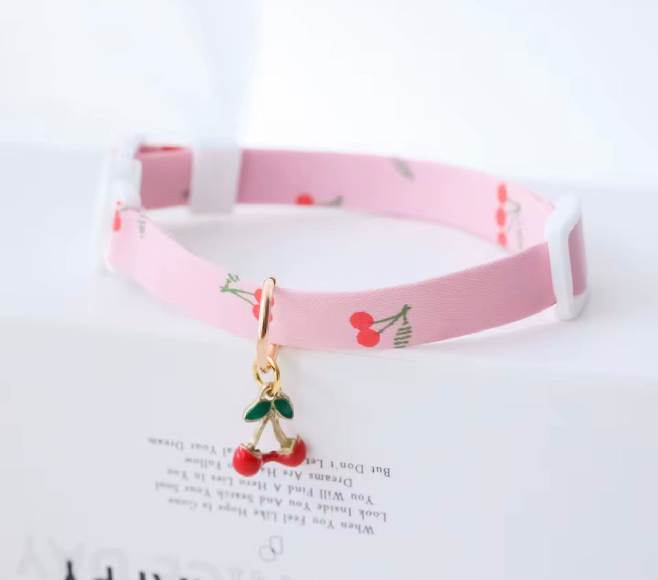 Silent Cat Collar with Pendant - Adjustable & Stylish | Petcore.Ke