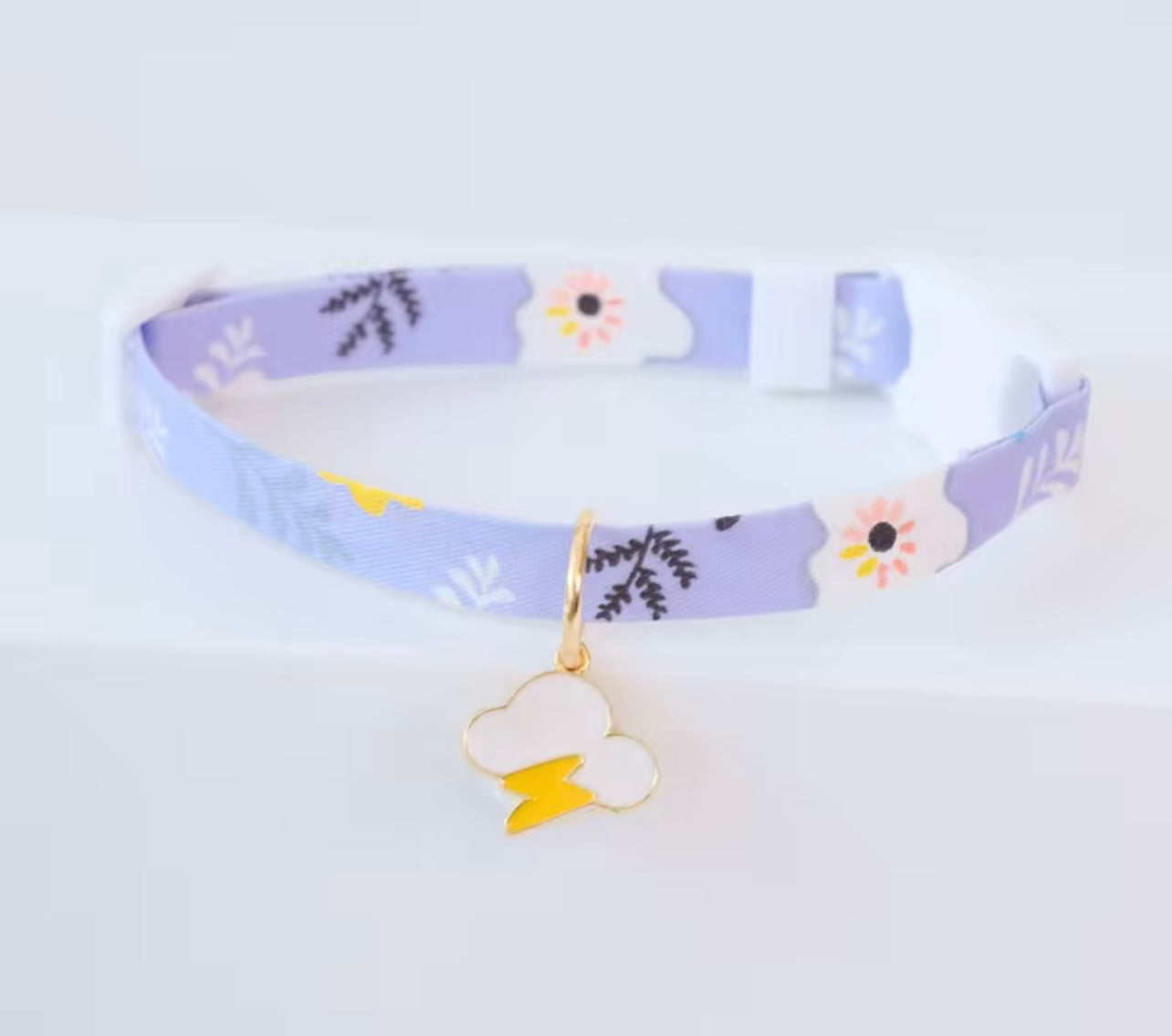 Silent Cat Collar with Pendant - Adjustable & Stylish | Petcore.Ke